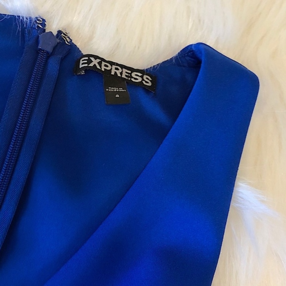 Express Sleeveless Plunging Cut Out Skater Dress - Picture 4 of 7